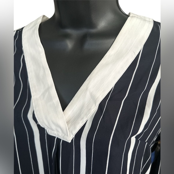 H&M Women’s Blue and White Sheer Blouse - Picture 4 of 8